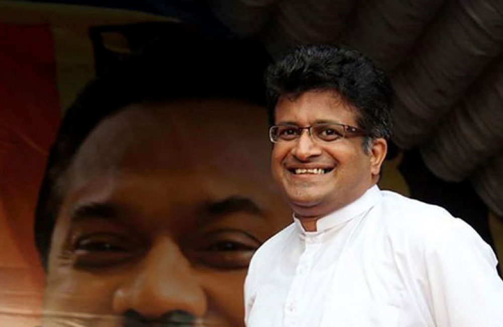 වෙසක් කූඩු බෙදපු ගම්මන්පිලගෙන් : පිවිතුරු හෙළ බොරුවක් !