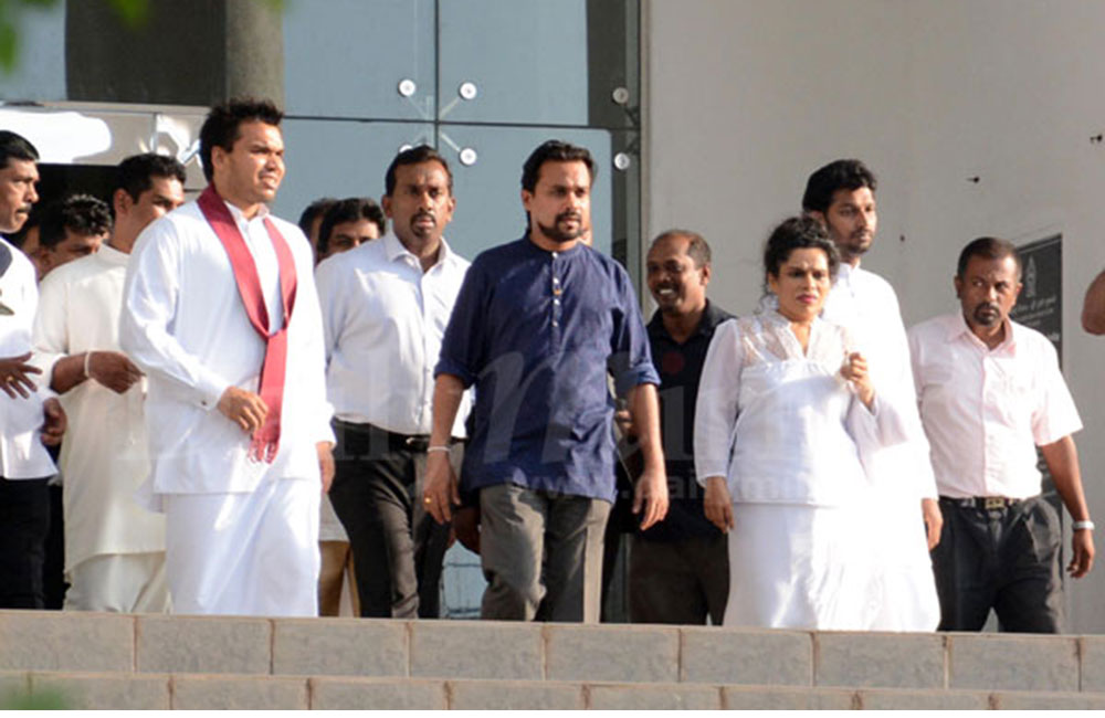 නාමල්, විමල් සහ ශෂී : අපරාධ පරීක්ෂණ දෙපාර්තමේන්තුවට කැඳවයි !