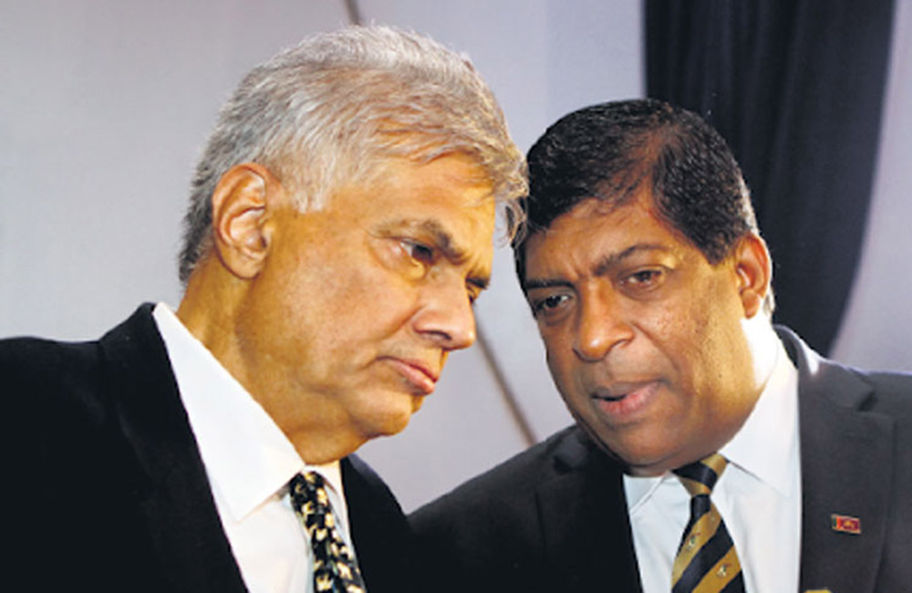 දේශපාලනය පැත්තකින් තියා ජනතාව වෙනුවෙන් කැපවෙමු : එජාපය ආණ්ඩුවෙන් ඉල්ලයි !