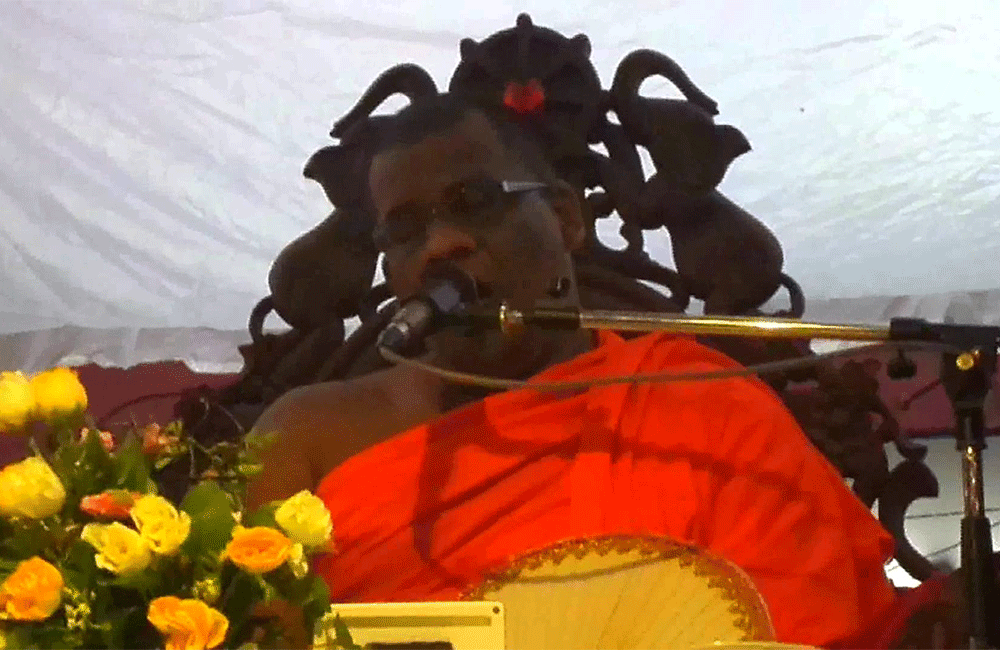 රාජ්‍ය වෙසක් උත්සවයේ වෙනම ගේමක් : ඥාණසාර හිමියන් ක්ෂණිකව බණට වඩම්මවලා