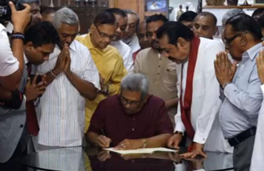 දෙකට දෙවාරේ ගෝඨා නාමයෝජනා සඳහා අත්සන් තබයි !