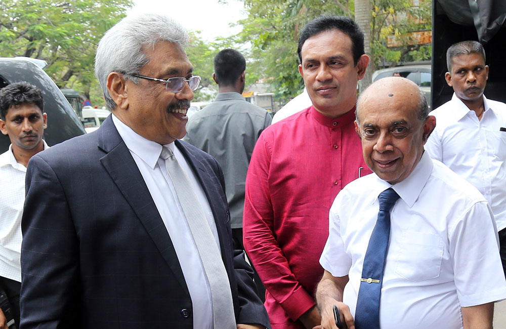 සුදුවෑන් නැති නිසා පාතාලය හිස ඔසවලා : මාපිලෙක් හරි දාලා මහින්ද නැවත ගේනවා - ගෝඨා