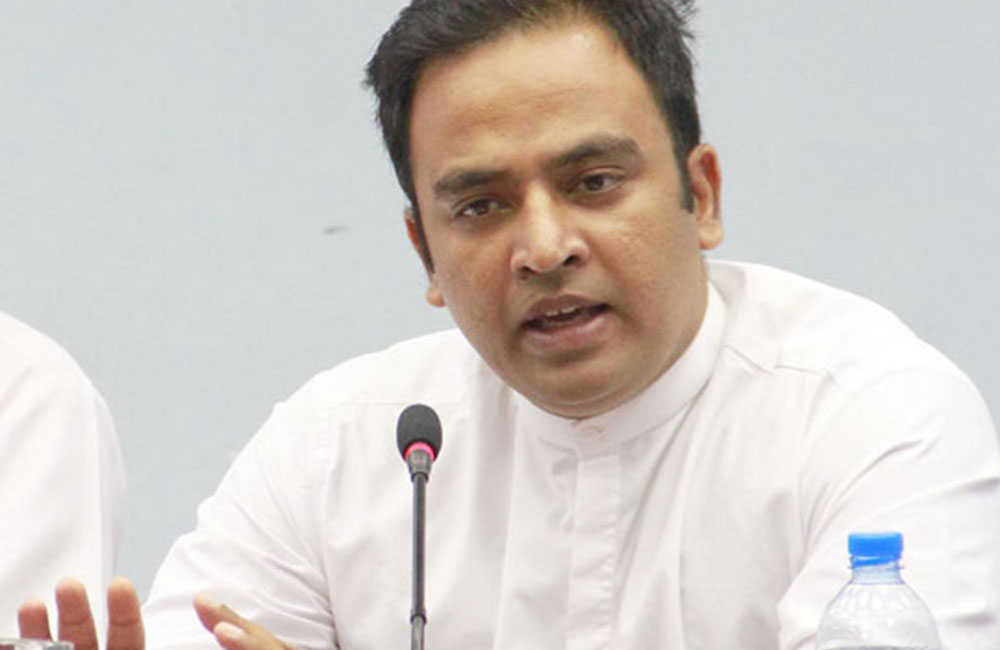 අලුත් තරුණ ව්‍යාපාරයක් වෙනුවෙන් හර්ෂණ මැදිහත් වෙයි !
