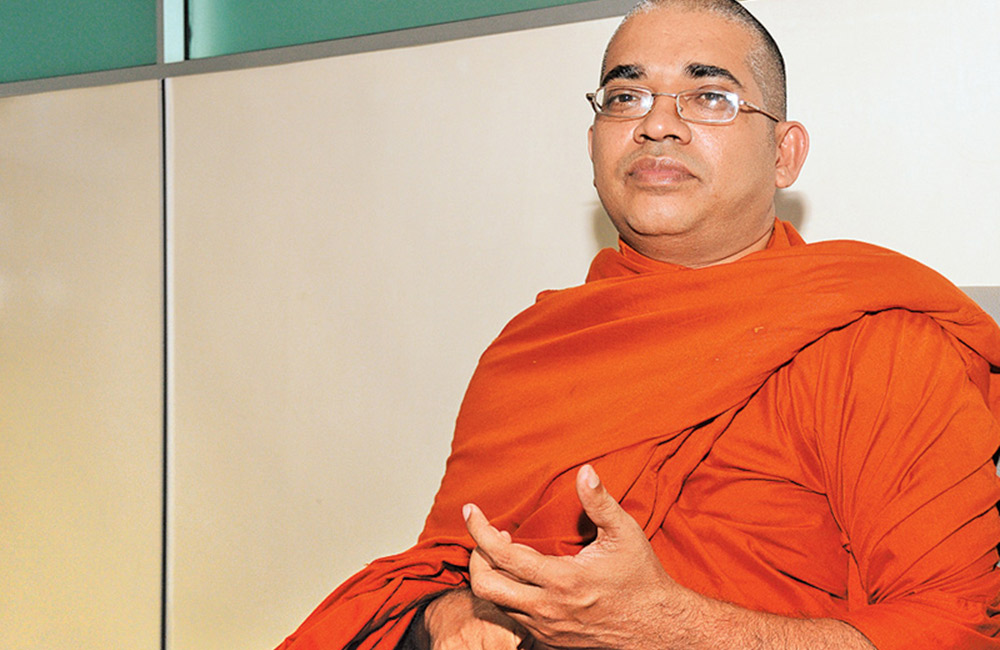 මුදල් නැතුව හිරවෙන්න එපා : කොරෝනා මඩින්න සල්ලි ගන්න පාර්ලිමේන්තුව කැඳවන්න !