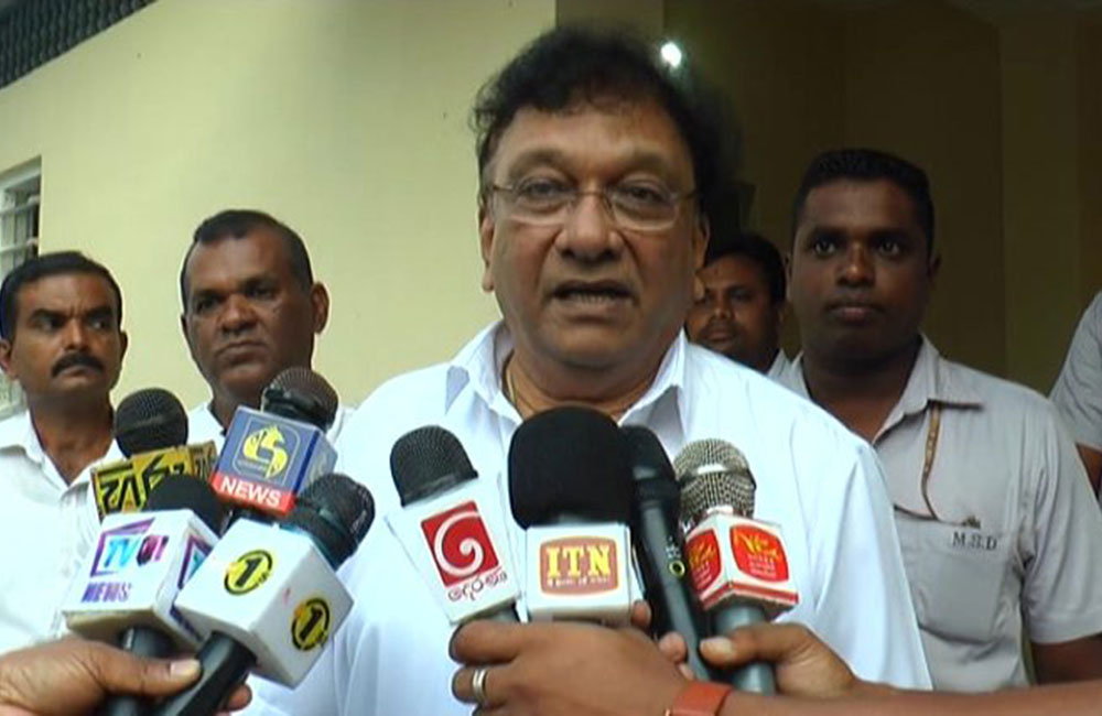 මෛත්‍රීගේ හැසිරීම රඟපෑමක්ද? - 'ඡන්දෙන් පස්සේ ප්‍රේමවන්තයින් වෙනවා' (වීඩියෝ)