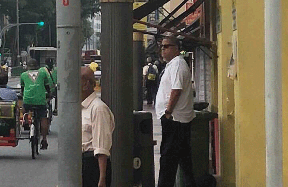 රතු වරෙන්තුවට එරෙහිව මහේන්ද්‍රන් ඉන්ටර්පෝල් යයි !