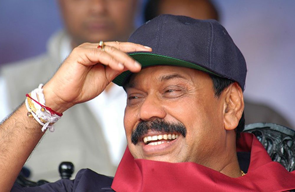 ශ්‍රීලනිප සාමාජිකත්වයේ වෙනසක් නෑ : පොහොට්ටුවේ නායකත්වය මහින්දට !