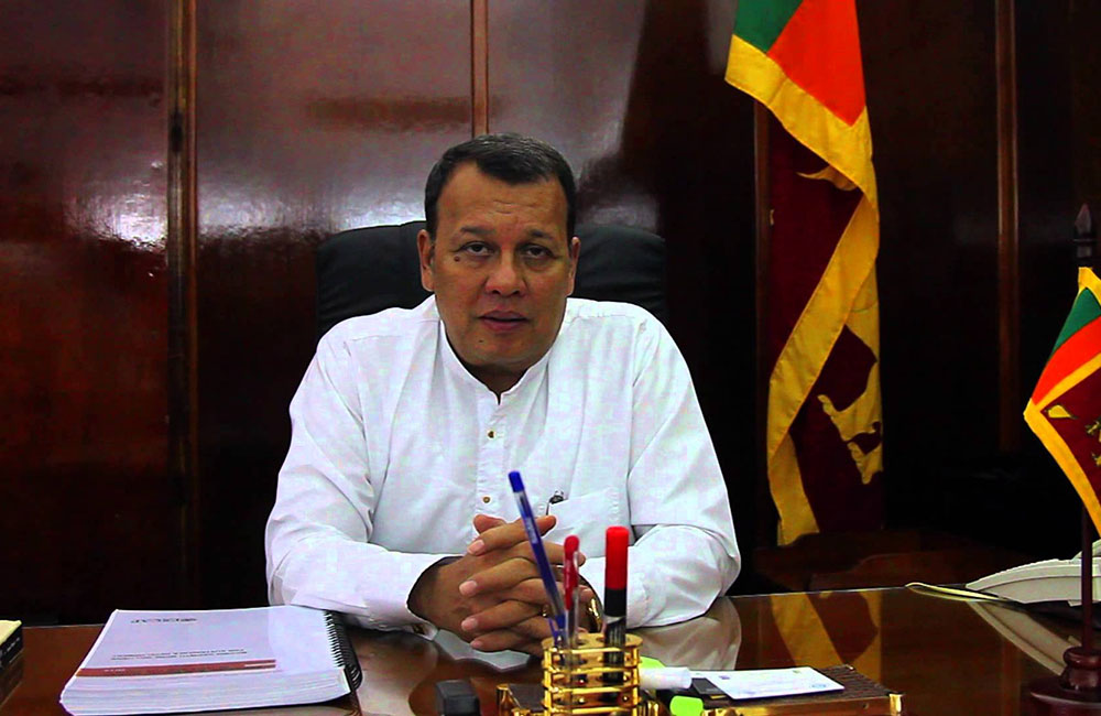 පට්ටම් සියල්ල ගලවයි : මහින්ද සමරසිංහ ශ්‍රිලනිපයෙන් දොට්ට !