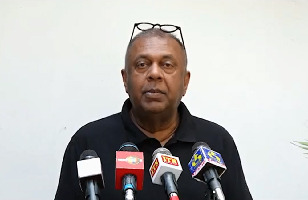 නයි ධාතු ප්‍රෝඩාවෙන් පසුව : දෙරණ පිටි මිලටත් විදියි !