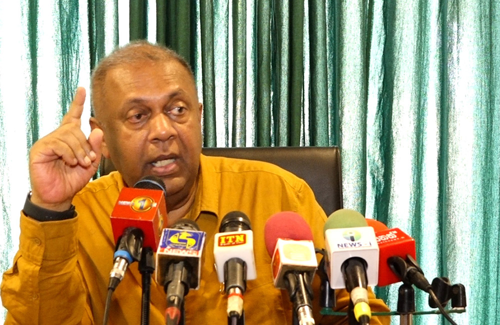 හොරු රකින්න ආණ්ඩුව ඇතුළෙන්ම ගේමක් ගහලා : ඇමති මංගලගෙන් හෙළිදරව්වක් !