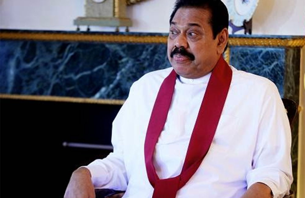 විපක්ෂ නායක මහින්ද පමණයි : පොහොට්ටුව දැඩිව කියයි !