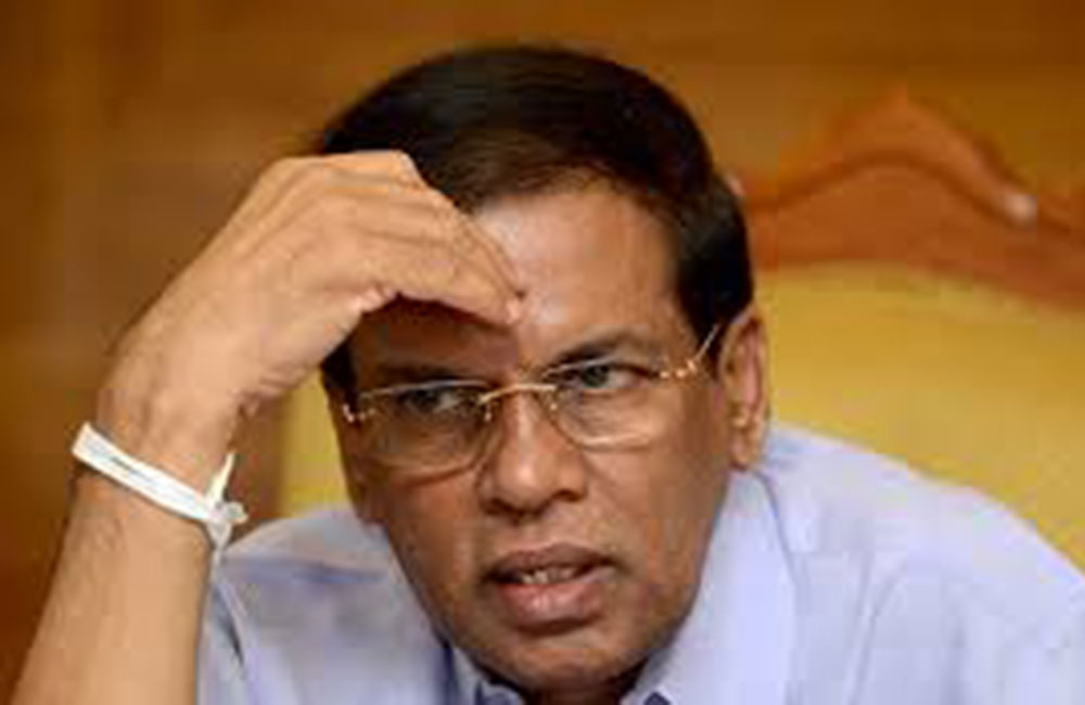 බෝම්බ කම්හලට තඹ දුන්නේ සිරිසේන ?