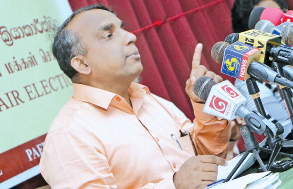 ජනාධිපතිවරණය අපේක්ෂකත්වයට ද්විත්ව පුරවැසියෙකු නම් උසාවි යන්න - පැෆ්රල්