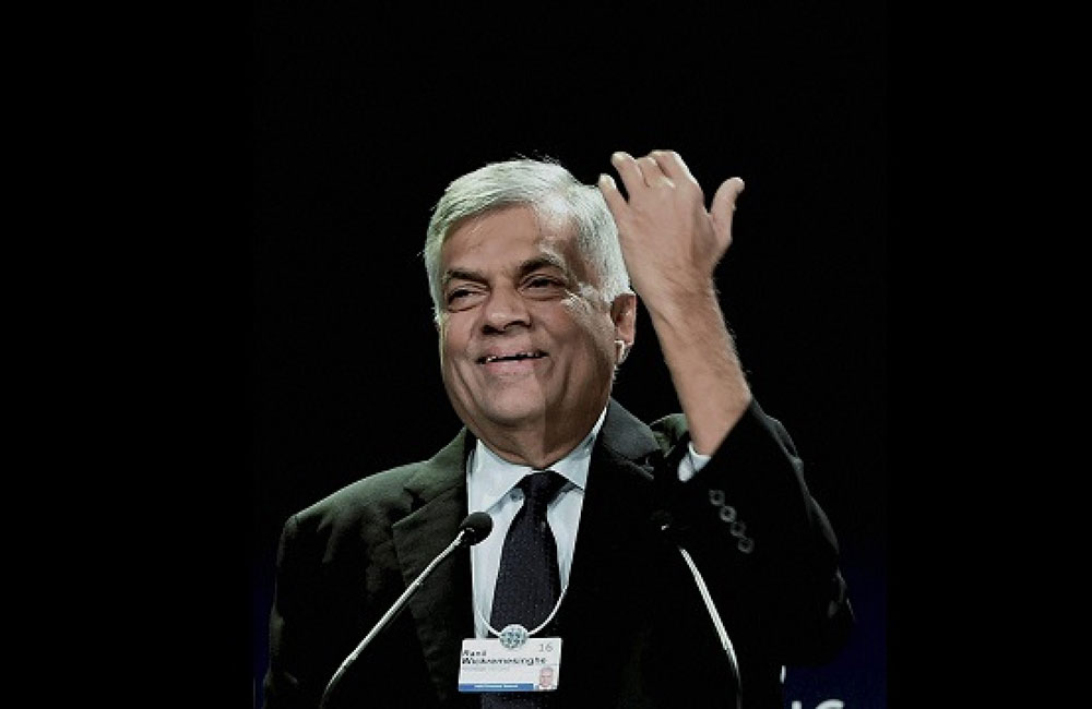 විශ්වාසභංගය පුස්සක් වෙයි : අගමැති ඉවරයි නම් ආණ්ඩුවත් ඉවරයි