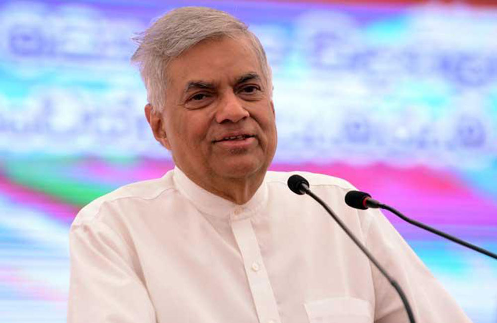 කතා සාප්පු වහලා වැඩ කරන්නැයි : අගමැති දන්වයි !