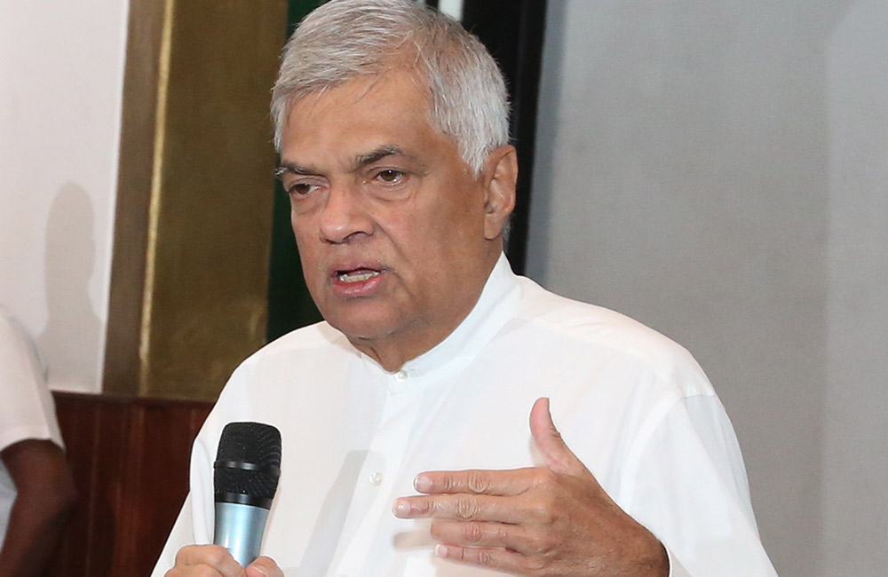 ස්ත්‍රී දූෂකයන් රැකපු රාජපක්ෂලාගේ හදිසි වෙනස අගමැති හෙළිකරයි !