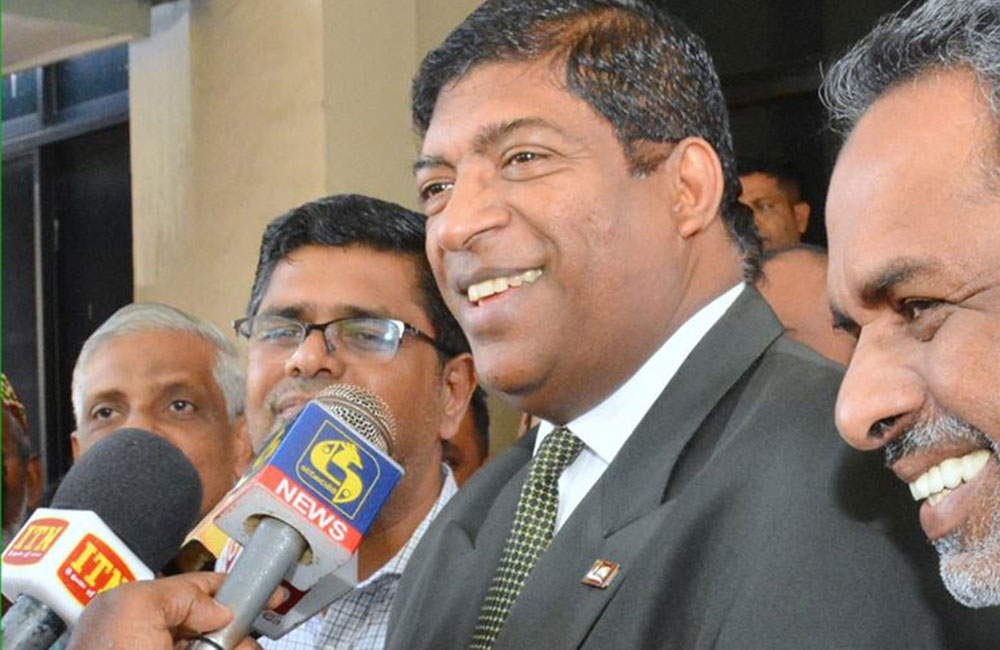 'බැඳුම්කර වාර්තාවේ පිටපතක් ලැබුනා' - රවී