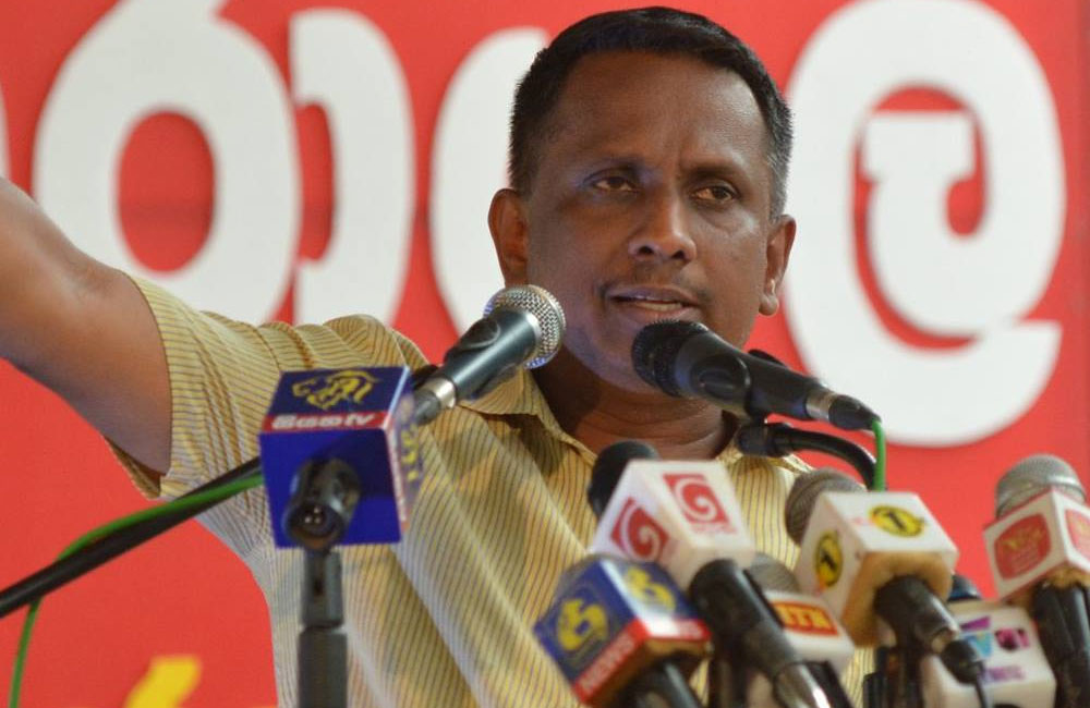 සිරිසේන, ඌවේ එනකොට වගාබිම් ඔප්පුත් අරගෙන එන්න - සමන්ත