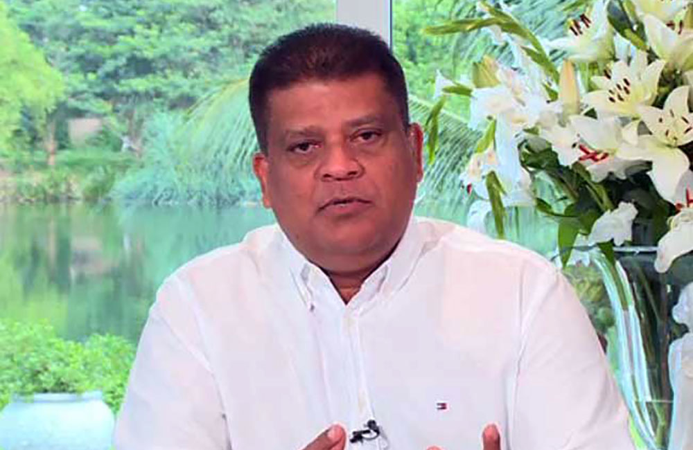 අලුත්  කොරෝනා අවධානම හමුදාපති පිළිගනියි !