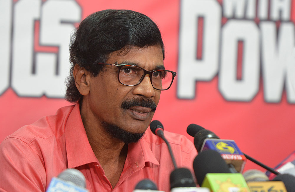 ජනාධිපතිවරයා බාල ජනප්‍රියත්වය බලාගෙන වැඩ කරන තැනට වැටිලා - ටිල්වින් සිල්වා (වීඩියෝ)