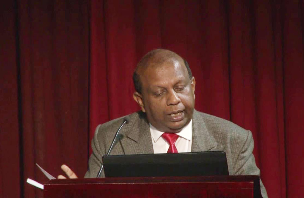 නීතිඥ සංගමයේ සභාපතිකම නැවතත් නීතිඥ යූ.ආර්.ද.සිල්වාට