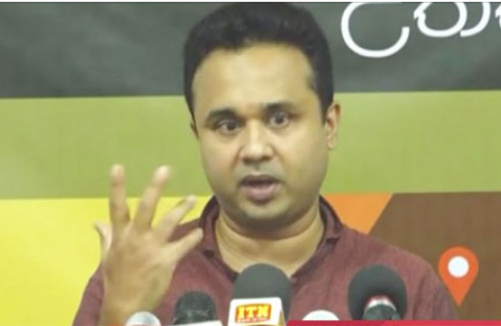 දේශපාලනඥයන්ට සැබෑ ප්‍රශ්න යටකරන්න දෙන්න එපා : මිනිසියාවේ වරුණ කියයි !