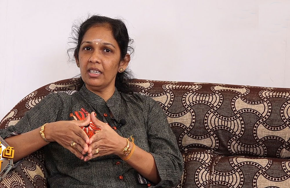   විජයකලා ලන්ඩන් යාමට සැරසේ !