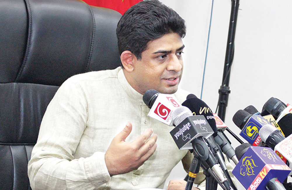 වසන්ත සේනානායකත් : රිෂාඩ්ට එරෙහි වෙයි !