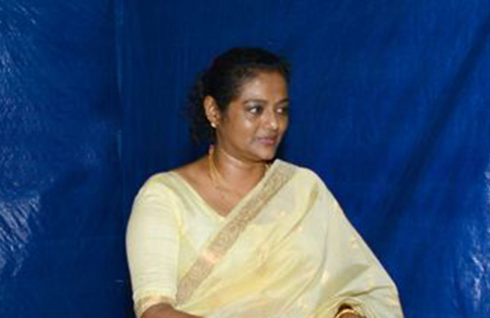 විජේගුණරත්නගේ බිරිඳත් කිපෙයි ! 