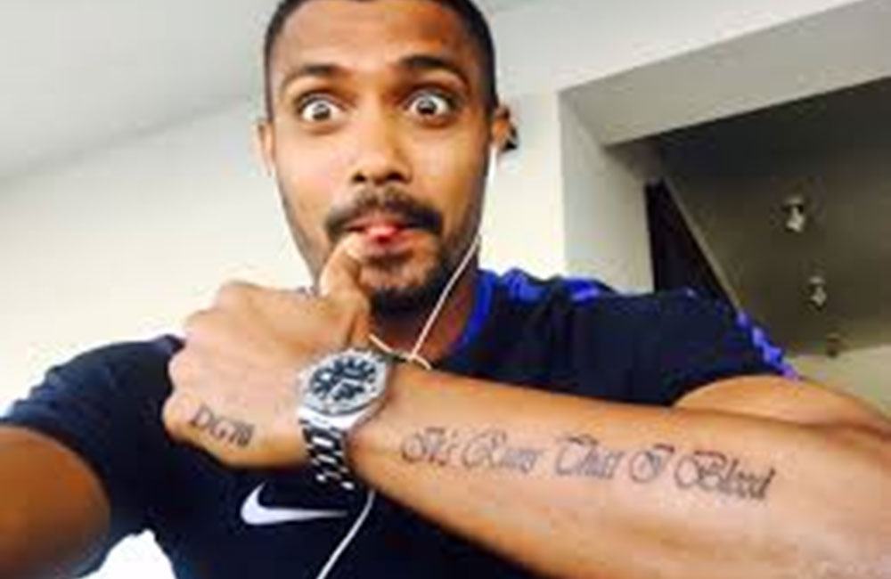 එදා රෑ හෝටල් කාමරයේ  වුණ දේ : ධනුෂ්ක ගුණතිලක කියයි !