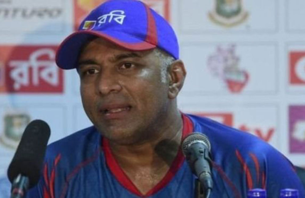 චන්දික හතුරුසිංහ : නව ශ්‍රී ලංකා ක්‍රිකට් පුහුණුකරු ලෙස නම් කෙරේ