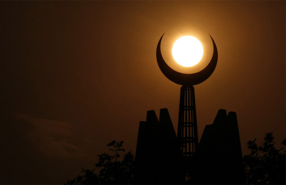 ලාංකේය ඉස්ලාම් බැතිමතුන්ගේ රාමසාන් දිනය 16