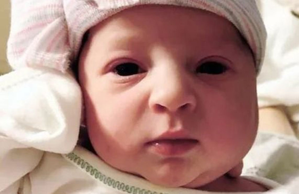 ශීතකර තැබුණු කලලයකින් වසර විසිහතරකට පසු දරු උපතක්