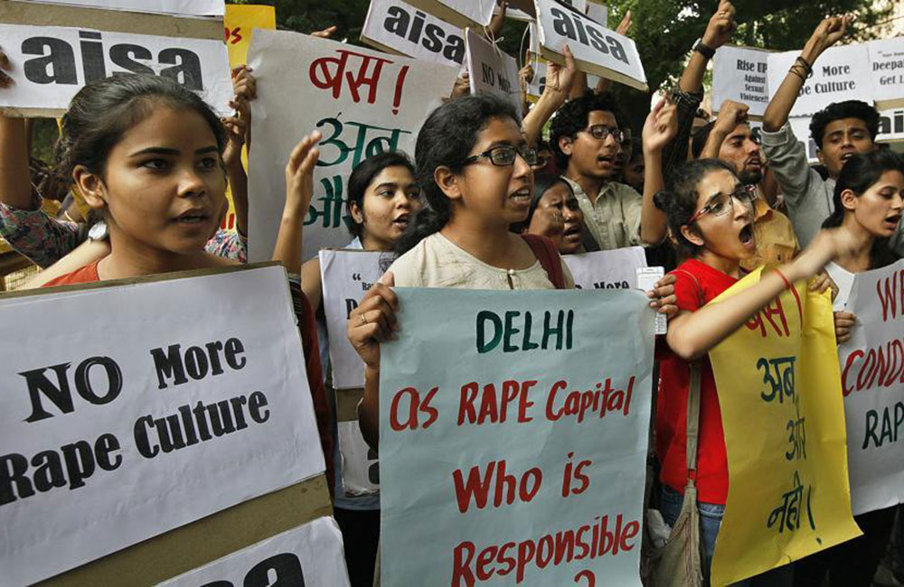 මාස අටක බිළිඳියක් &quot;දූෂණය කරලා&quot;