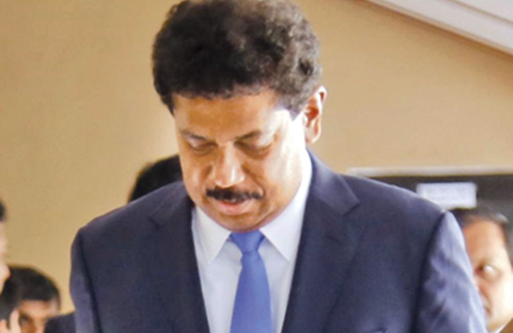 මහින්දගේ කාර්‍ය මණ්ඩල ප්‍රධානි ගාමිණී සෙනරත්ට : එරෙහි නඩුවේ තීන්දුව අද !