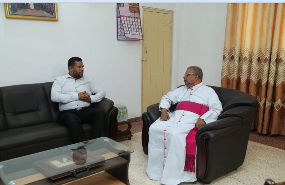 ඇමති රිෂාඩ් - මන්නාරම අගරදගුරු අතර හමුවක් !