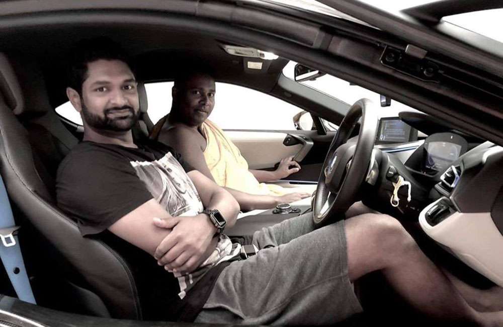 ජරා වැඩ නොකර ලස්සනට ජීවත් වෙන්න උඹට පුලුවන් : සන්නස්ගල ඉරාජ්ට ලියයි !