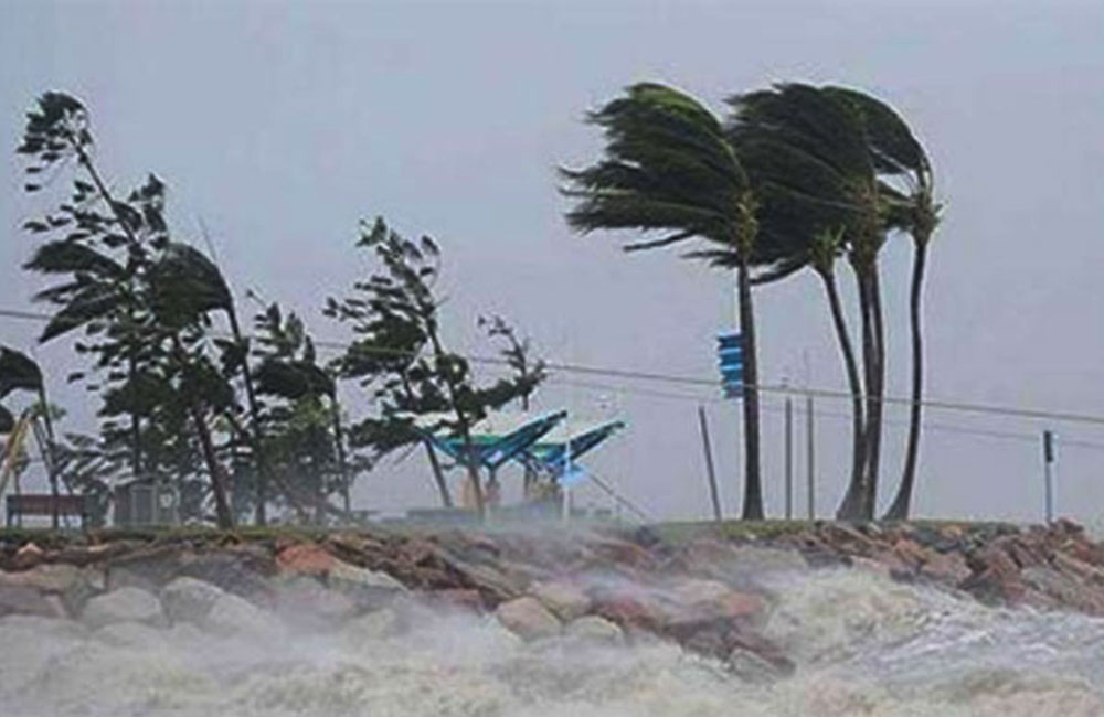 IS මදිවට සුළි කුණාටුවකුත් ලංකාව දෙසට !