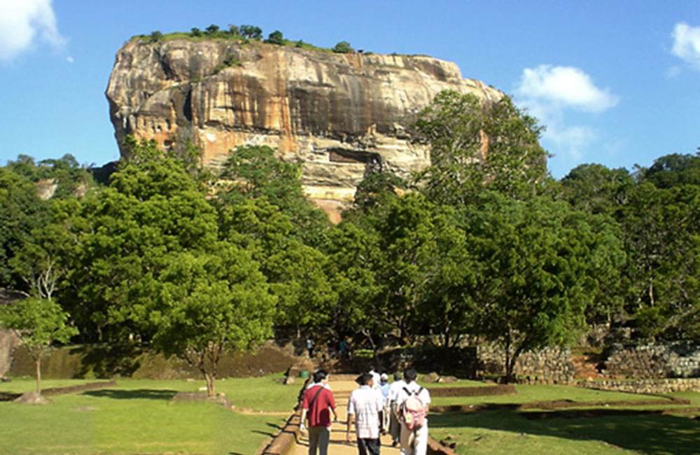 සීගිරිය නරඹන වෙලාව වෙනස් වෙයි !