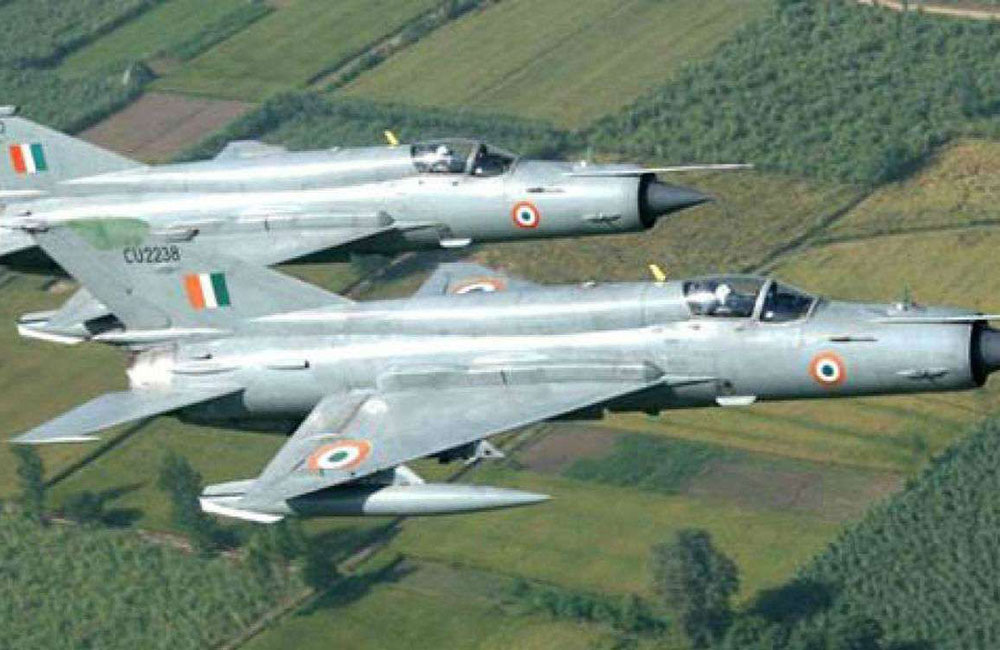 ඉන්දියා - පකිස්තාන් දේශසීමා උණුසුම් වෙලා !