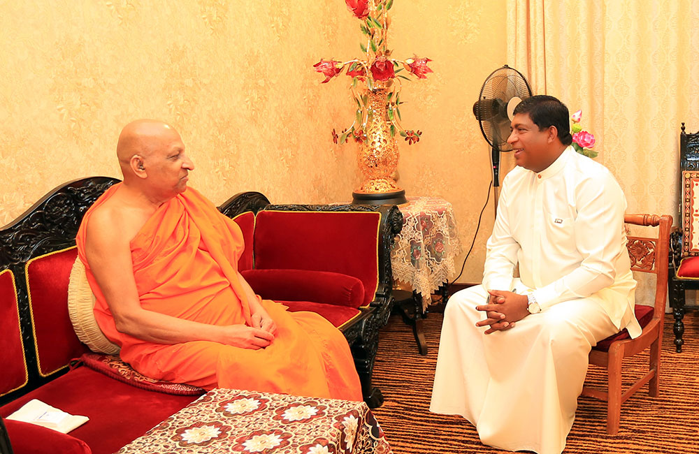විධායකය අහෝසි කරන්න : රනිල්, මහින්ද, මෛත්‍රී එකඟතාව වැදගත් - ඇමති රවී