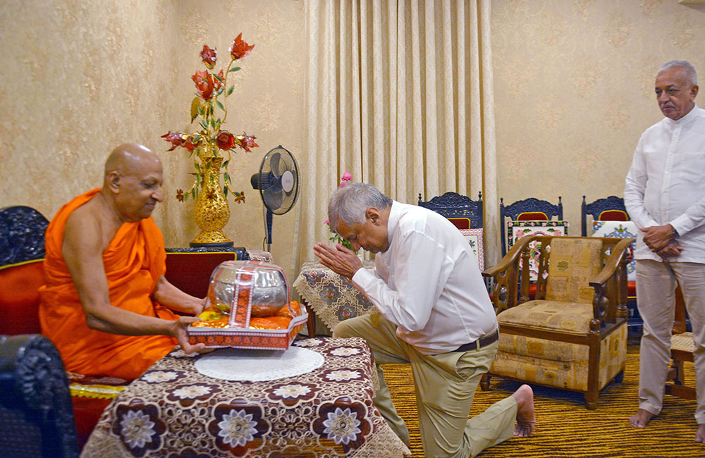 මහනුවර ඇසල පෙරහැර : අගමැතිගේ විශේෂ අවදානය !