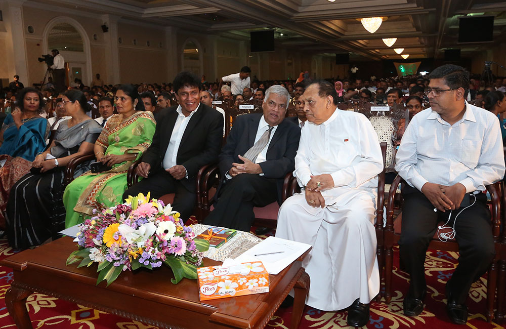 ඉස්සර අපි විදෙස් ආයෝජන ගැන වියට්නාමයට උපදෙස් දුන්නා : නමුත් දැන් ?