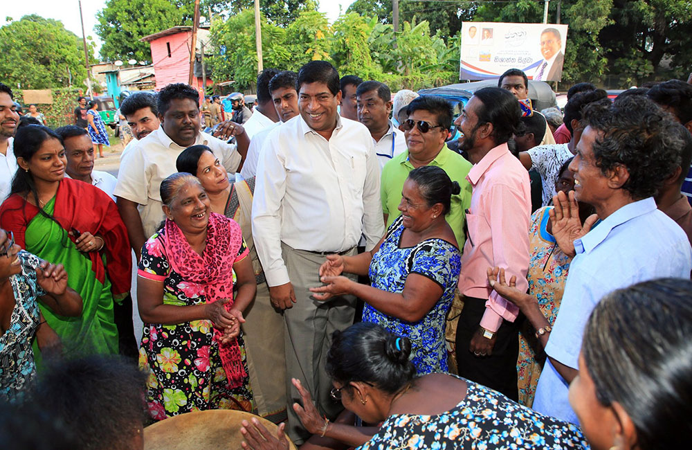 වසර ගණනක් නොවිසඳුණු ප්‍රශ්නයකට මානුෂිය විසඳුමක් දුන්නා - ඇමති රවී