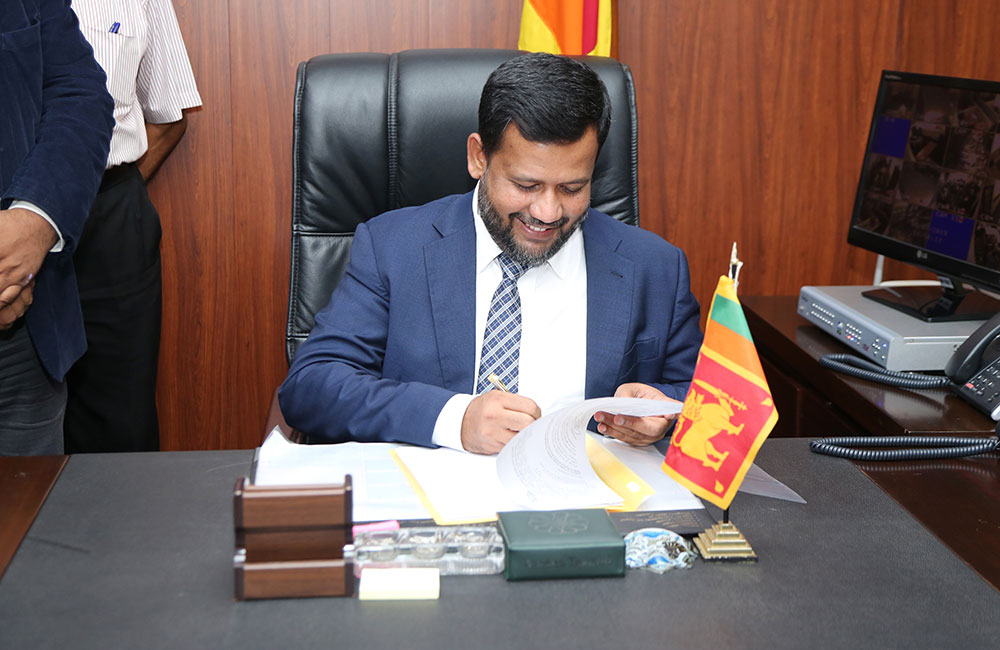 ඇමති රිෂාඩ් යළි වැඩ අරඹයි !