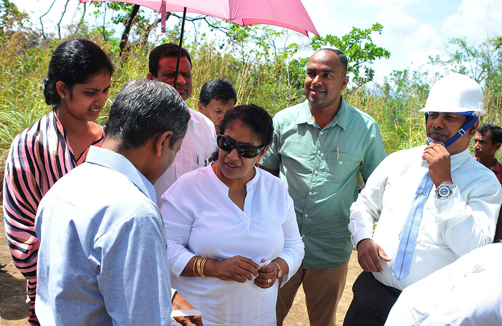 1995 දී 2007 දී 2011 දී කවුද සෝපා ගිවිසුම අත්සන් කළේ ? තලතා අහයි