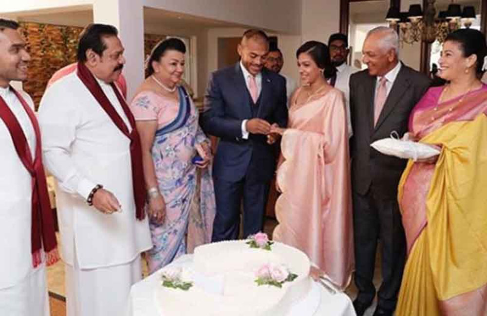 යෝෂිත හොරෙන්ම යුග දිවියට