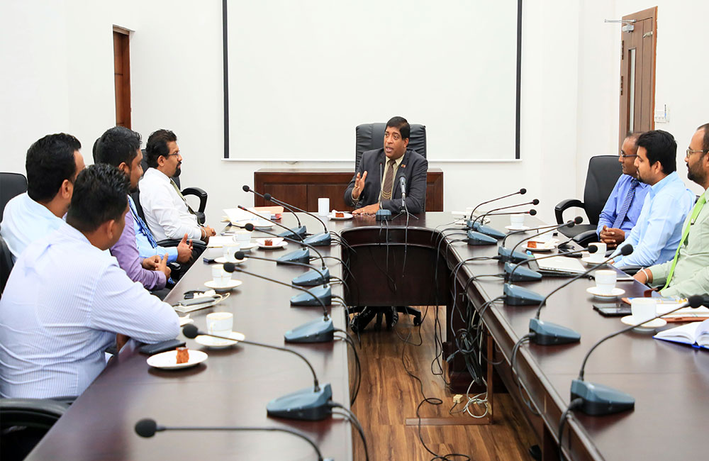 සූර්යබල සංග්‍රාමය නවතා දමන්නේ නැහැ : ඇමති රවීගෙන් සහතිකයක් !