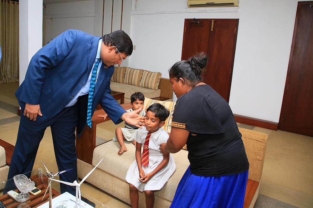 විදුලිබල, බලශක්ති සහ ව්‍යාපාර සංවර්ධන අමාත්‍යරවයාගෙන් තවත් සමාජ සත් කාර්යයක් !