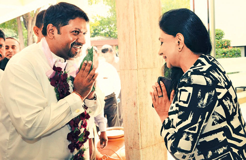 රූපවාහිනී සංස්ථාවේ සභාපති පොරය ඇවිලෙයි !